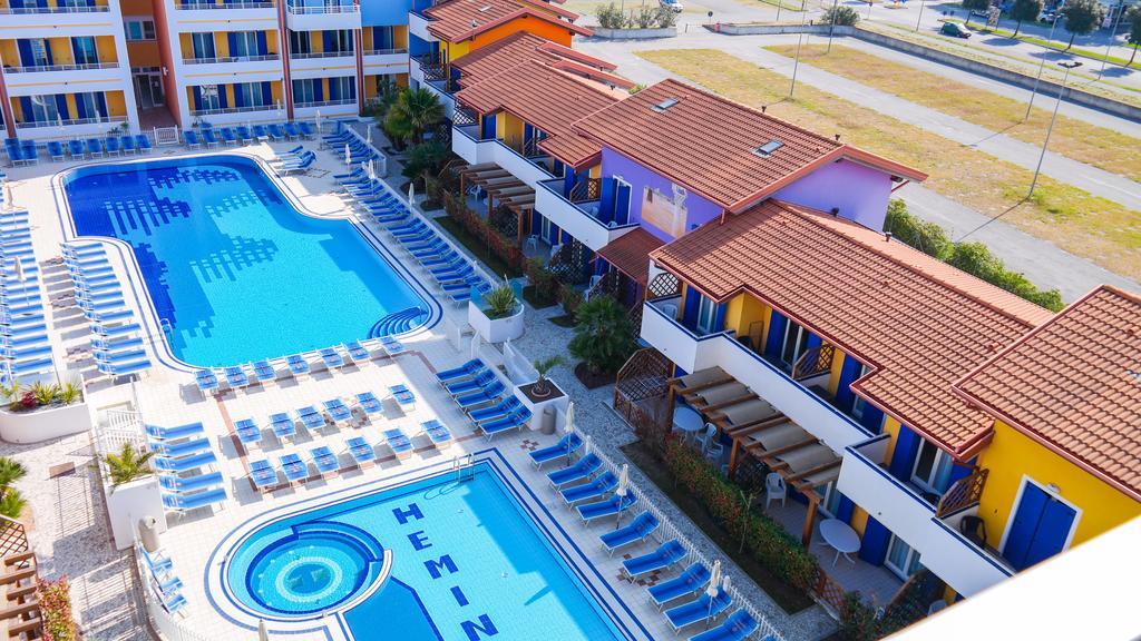 Villaggio Hemingway - Aparthotel Caorle Esterno foto