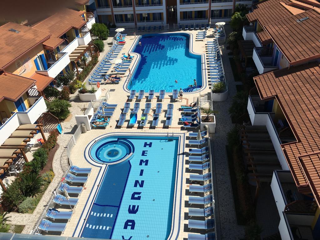 Villaggio Hemingway - Aparthotel Caorle Esterno foto