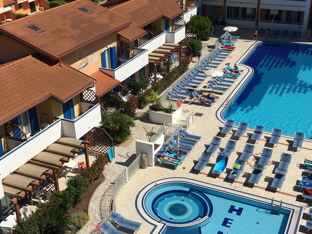Villaggio Hemingway - Aparthotel Caorle Esterno foto
