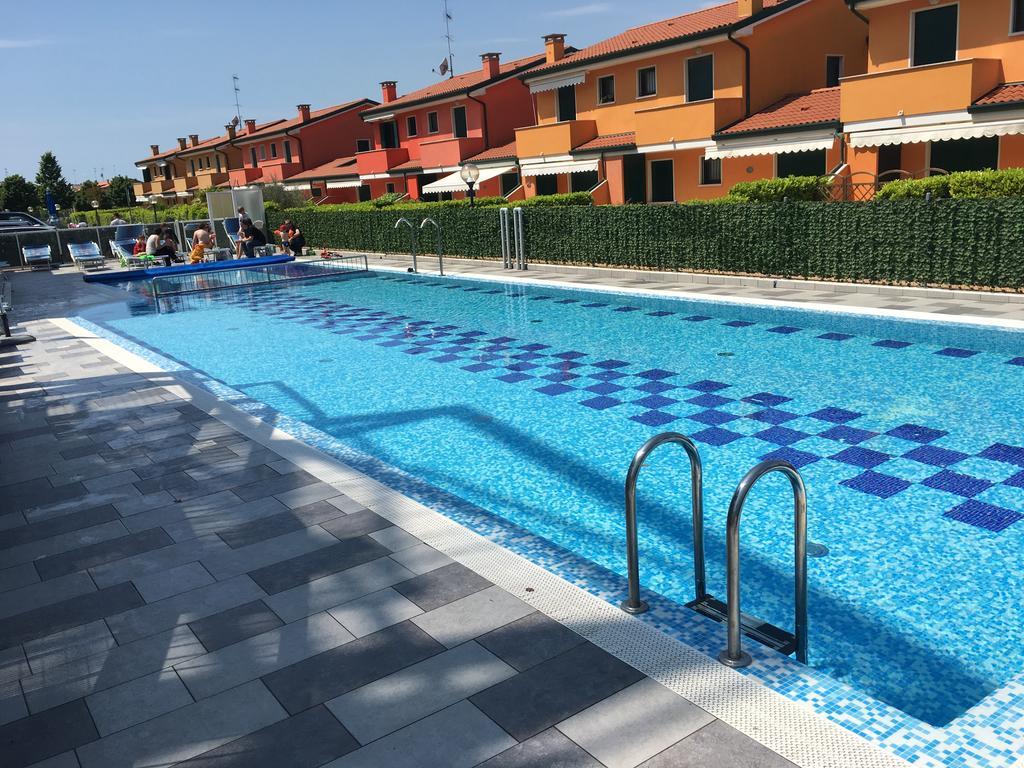 Villaggio Hemingway - Aparthotel Caorle Esterno foto