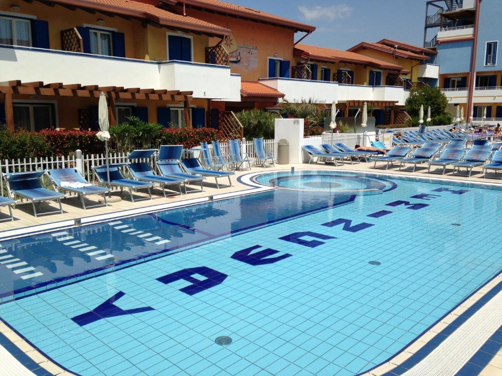 Villaggio Hemingway - Aparthotel Caorle Esterno foto